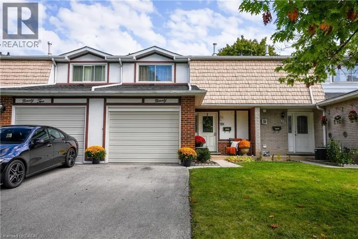 90 ST. ANDREWS Drive, Hamilton, Ontario L8K6H4