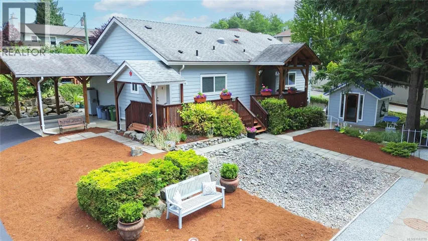 3023 Oak St, Chemainus, British Columbia V0R1K2