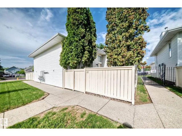 11 KIRKWOOD WY NW, Edmonton, Alberta T6L6W9
