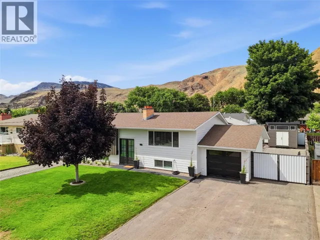2330 ROSEWOOD Avenue, Kamloops, British Columbia V2B4Z1