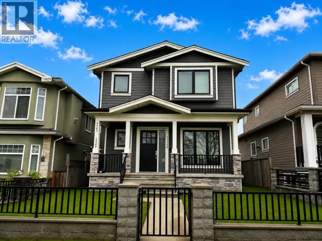 3345 PARKER STREET, Vancouver, British Columbia V5K2W1