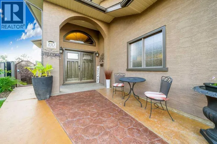 210 Vista Close SE, Medicine Hat, Alberta T1B0C4