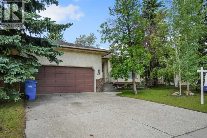 23 Edelweiss Drive NW, Calgary, Alberta T3A3R4