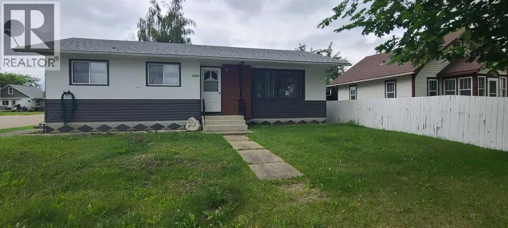 4820 53 Avenue, Grimshaw, Alberta T0H1W0