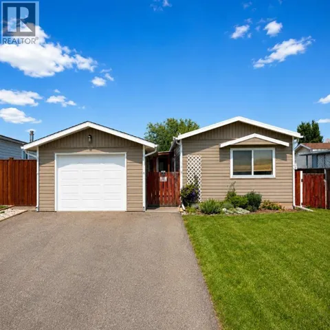 68 Westover Avenue, Claresholm, Alberta T0L0T0