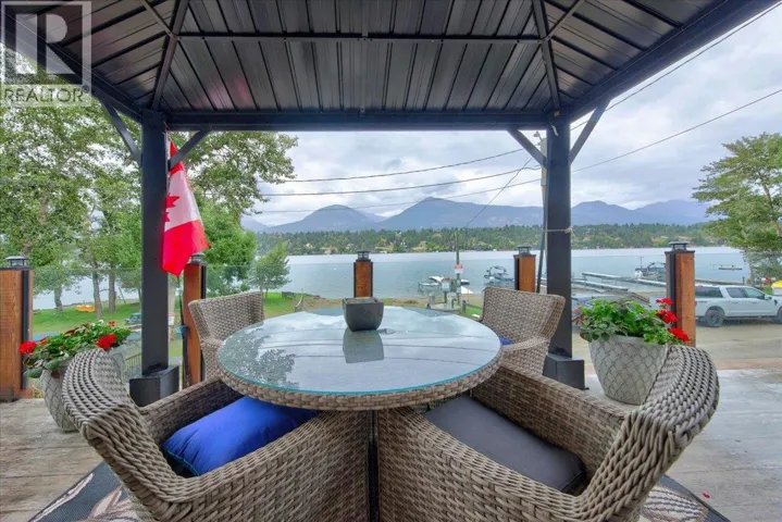 1518 Lower Lakeview Lane, Invermere, British Columbia V0A1K0