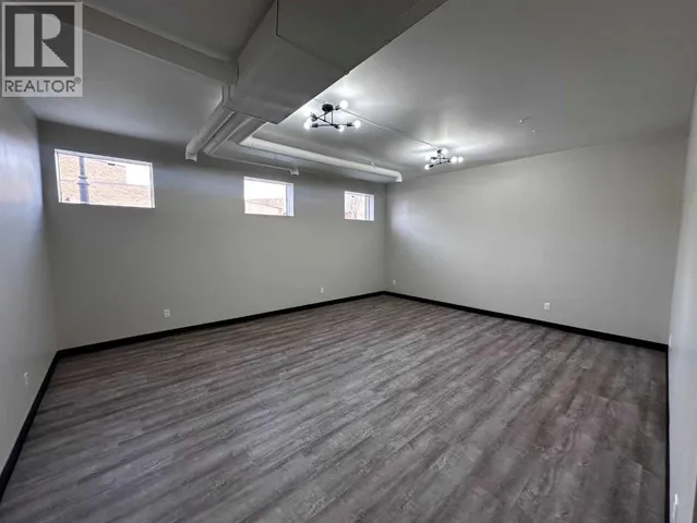 Suites B & C, 4923 50 Street, Innisfail, Alberta T4G1W4