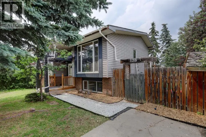 128 Pineland Place NE, Calgary, Alberta T1Y3K2
