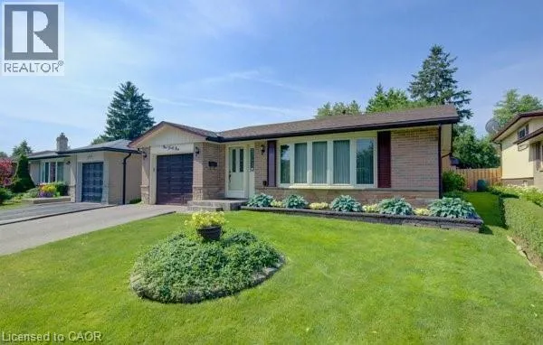 141 HAZELGLEN Drive, Kitchener, Ontario N2M2E6