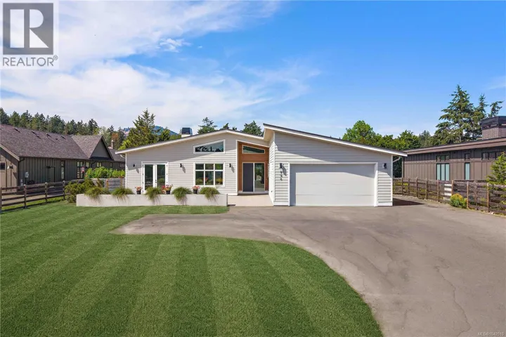 846 Birch Rd, North Saanich, British Columbia V8L5R9