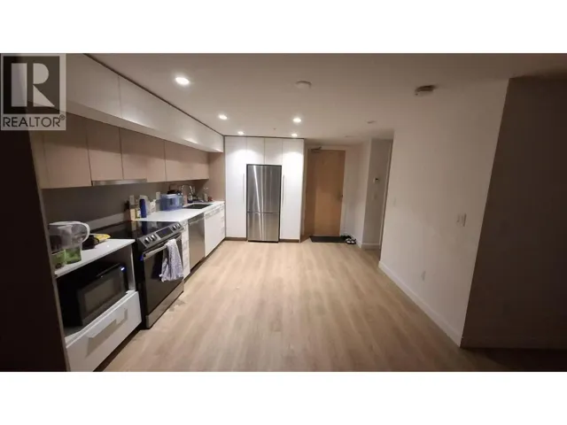 9888 UNIVERSITY CRESCENT, Burnaby, British Columbia V5A0G4