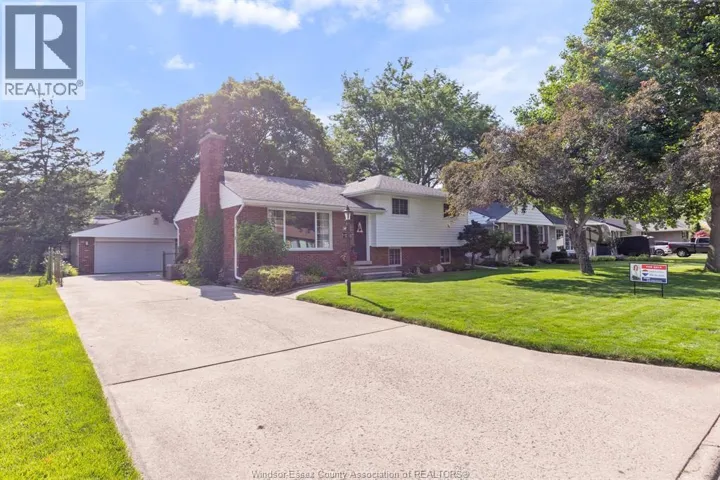 3659 BRUCE AVENUE, Windsor, Ontario N9E1W4