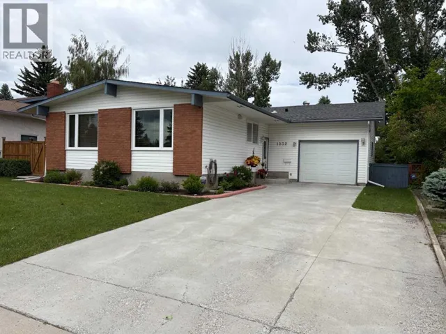 1032 Cantabrian Drive SW, Calgary, Alberta T2W1L7