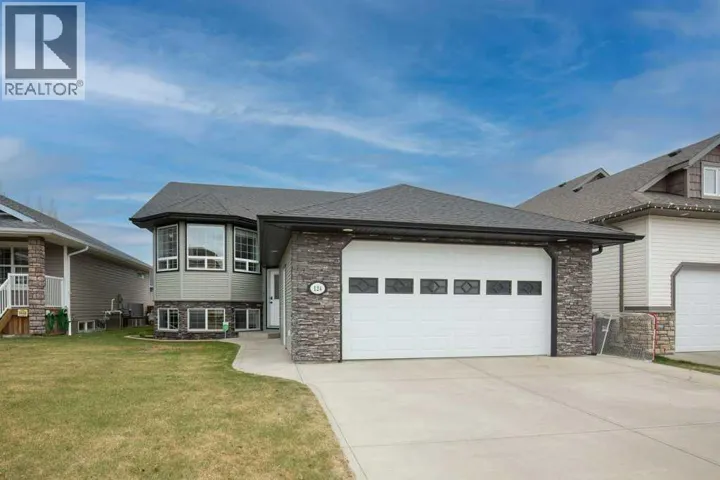 124 Vincent Close, Red Deer, Alberta T4R0H8