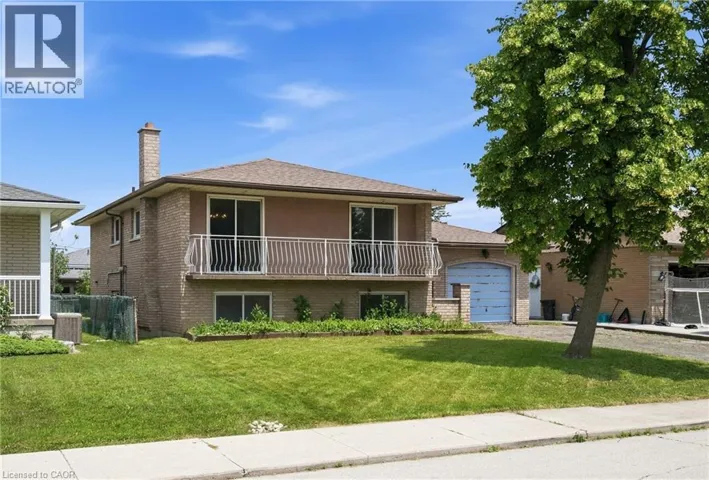 34 WINDRUSH Crescent, Hamilton, Ontario L8V2K8