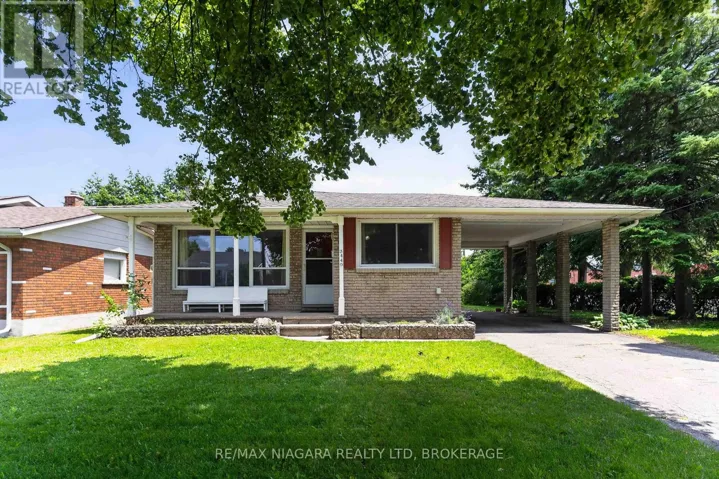 3440 ST. PATRICK AVENUE, Niagara Falls (Stamford), Ontario L2J2N5