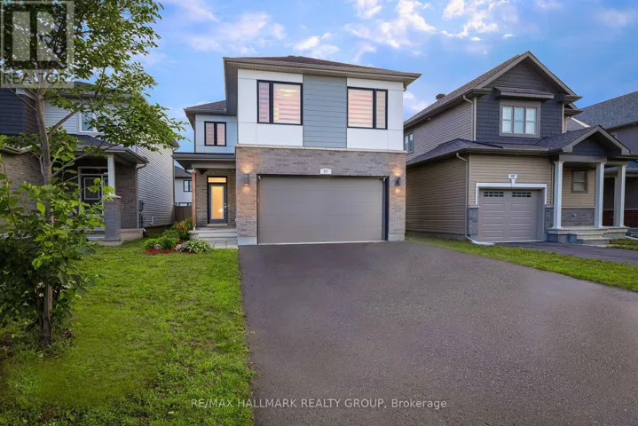 57 ZAATIIK GROVE, Ottawa, Ontario K1X0E5