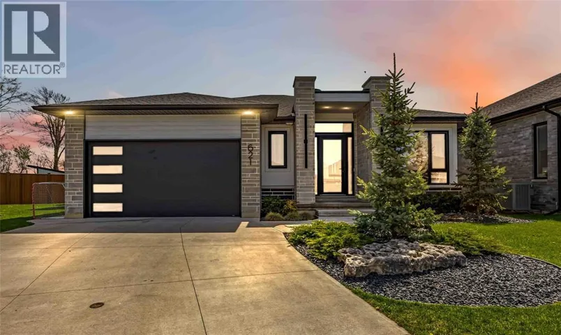 621 MEAD COURT, Sarnia, Ontario N7W0B5