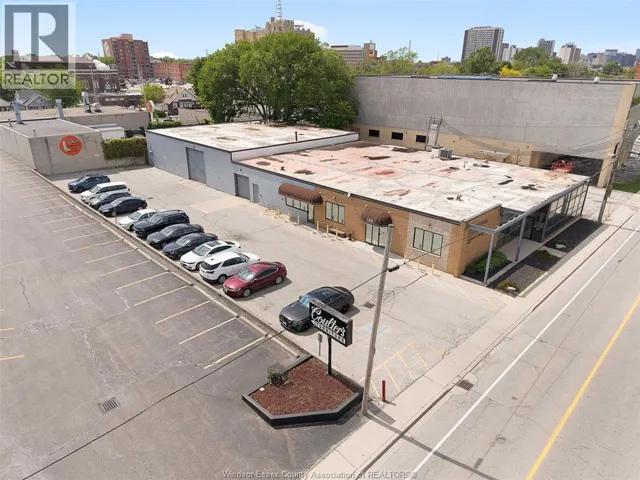1225 MCDOUGALL, Windsor, Ontario N8X3M6