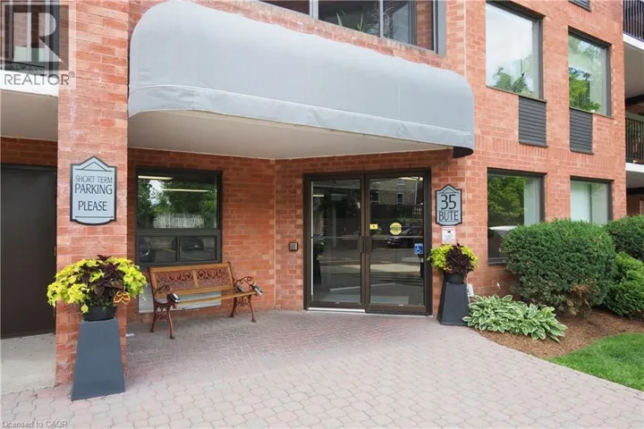 35 BUTE Street Unit# 303, Ayr, Ontario N0B1E0