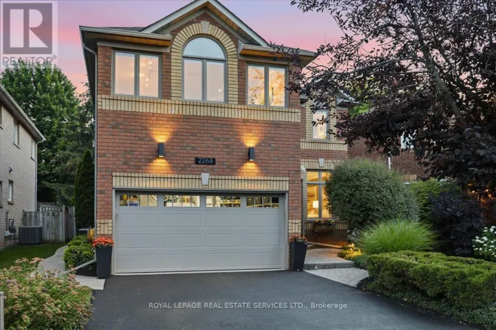 2268 VISTA OAK ROAD, Oakville (WT West Oak Trails), Ontario L6M3L8