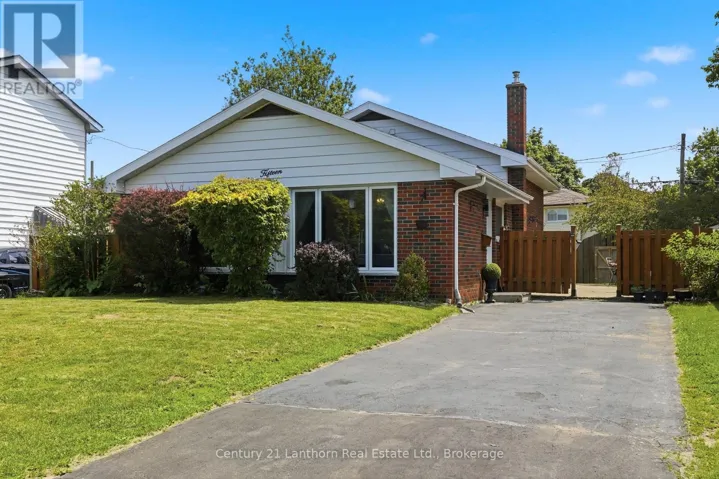 15 WILSON CRESCENT, Quinte West (Trenton Ward), Ontario K8V1Y2