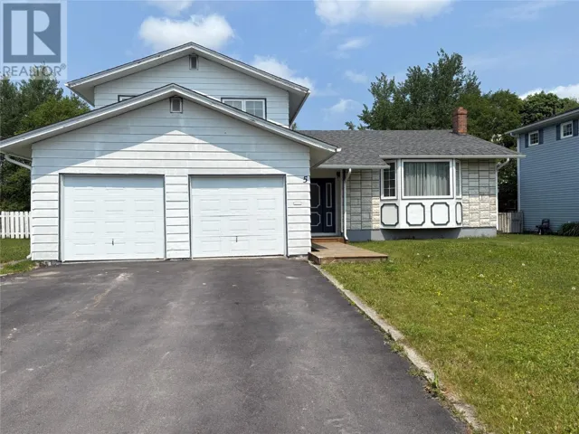 5 Gordon Street, Gander, Newfoundland & Labrador A1V1Z8