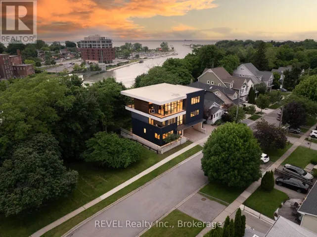5 MICHIGAN AVENUE, St. Catharines (Port Dalhousie), Ontario L2N4G7