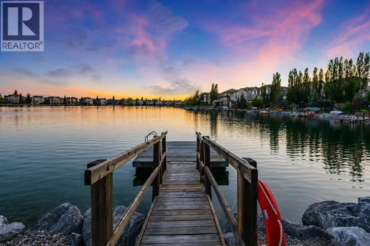 4 Crystal Shores Landing, Okotoks, Alberta T1S2C5