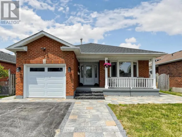 20 STRATHALLAN DRIVE, Clarington (Courtice), Ontario L1E1X8