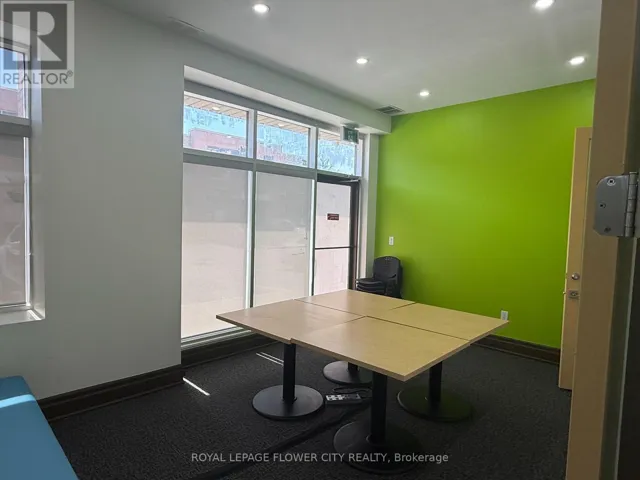 7 - 7 SUN PAC BOULEVARD, Brampton (Gore Industrial North), Ontario L6S0E8