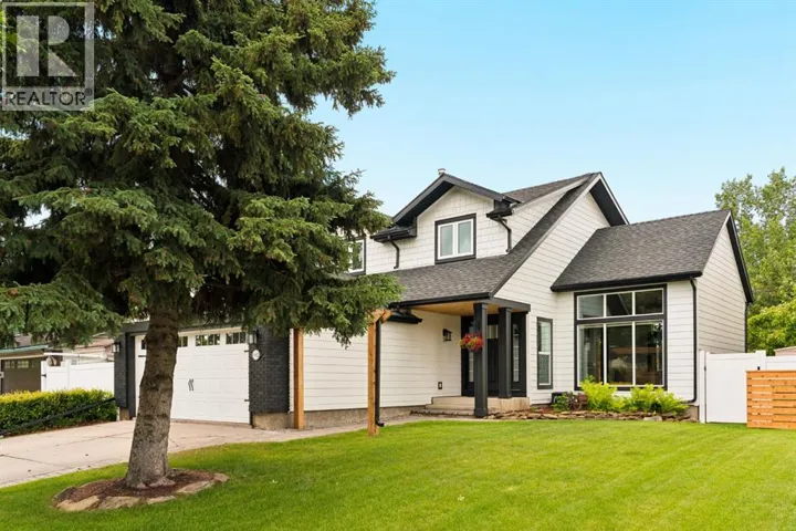 692 Woodpark Boulevard SW, Calgary, Alberta T2E3R7