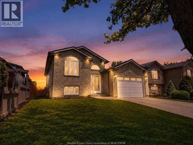 776 DYNASTY STREET, Windsor, Ontario N9G2W2