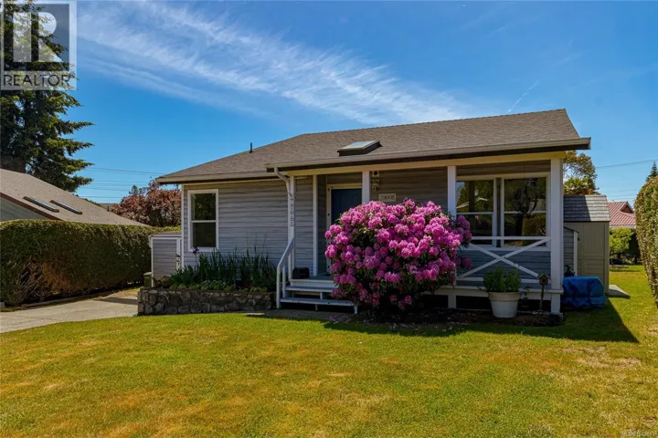 7840 Fairmeadow Pl, Central Saanich, British Columbia V8M1K8