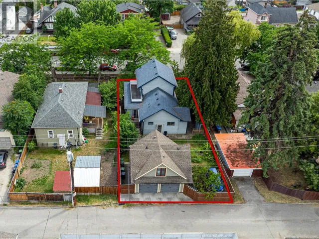 822 Lawrence Avenue, Kelowna, British Columbia V1Y6L9