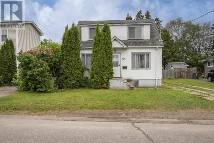 65 Kenogami Ave. N., Thunder Bay, Ontario P7A6C8