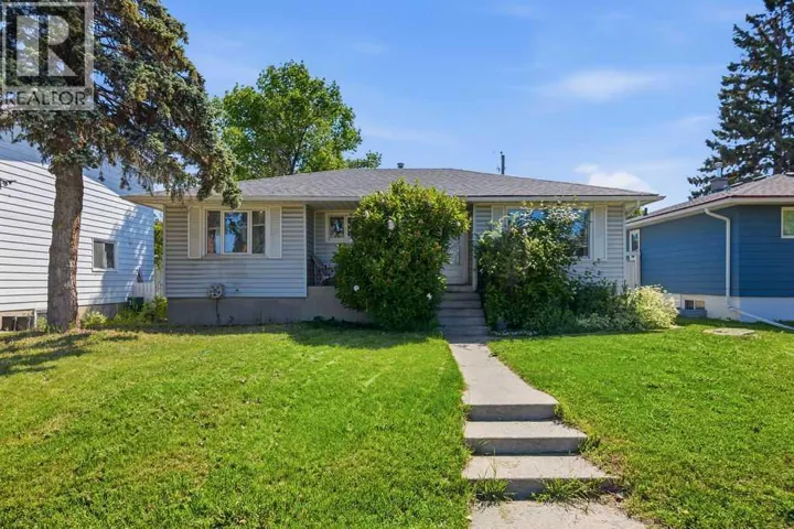 2808 19 Street NW, Calgary, Alberta T2M3V8