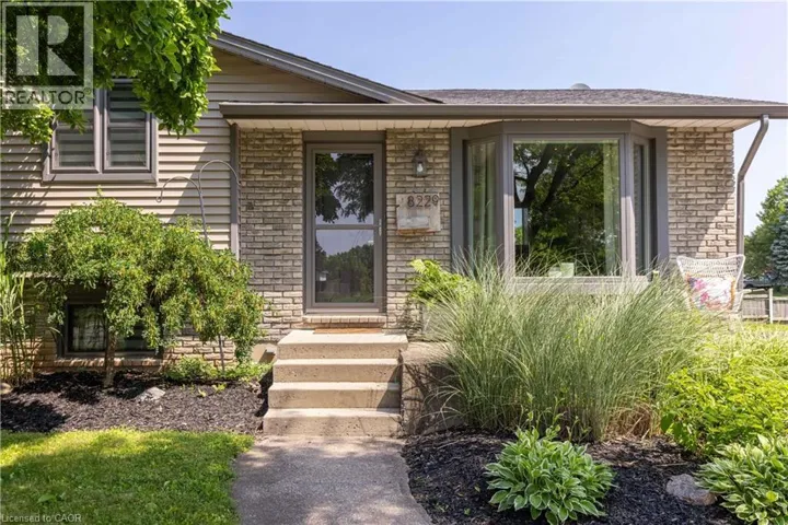 8229 RIDEAU Street, Niagara Falls, Ontario L2H2E3