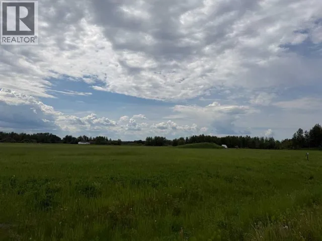 18 Spruce Point Estates Road, Kinuso, Alberta T0G2K0
