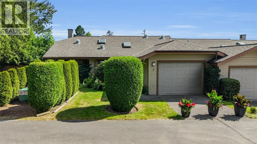 1 1144 Verdier Ave, Central Saanich, British Columbia V8M1K2