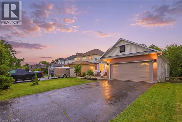 68 HILLTOP Drive, Ayr, Ontario N0B1E0