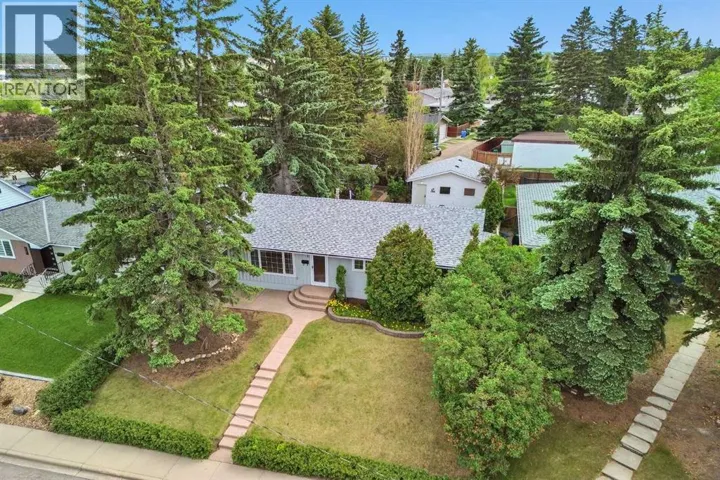 811 Seattle Drive SW, Calgary, Alberta T2W0M9