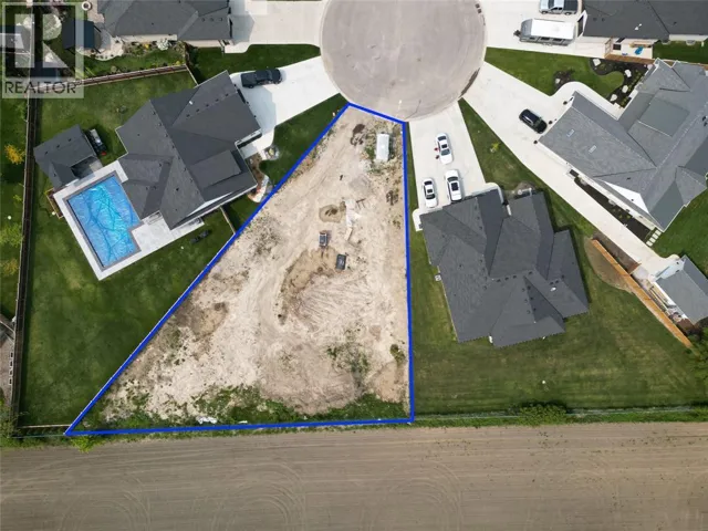 6709 LINCOLNSHIRE COURT, Plympton-Wyoming, Ontario N0N1E0