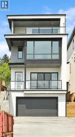 710 Bridge Crescent NE, Calgary, Alberta T2E5B5