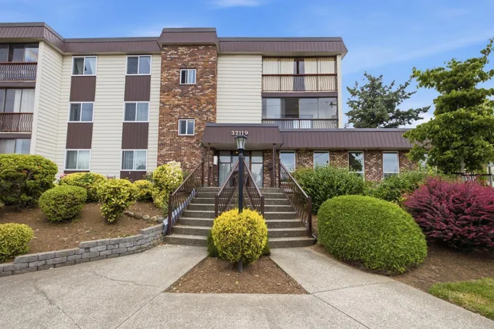 108 32119 OLD YALE ROAD, Abbotsford, British Columbia V2T2C8