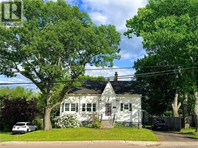 386 Salisbury Road, Moncton, New Brunswick E1E1B1