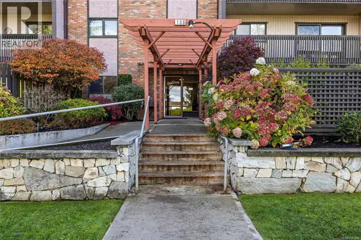 202 130 Sunningdale Rd E, Qualicum Beach, British Columbia V9K1P6