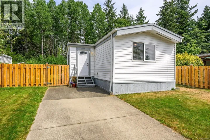 2140 Stadacona Dr, Comox, British Columbia V9M3P7