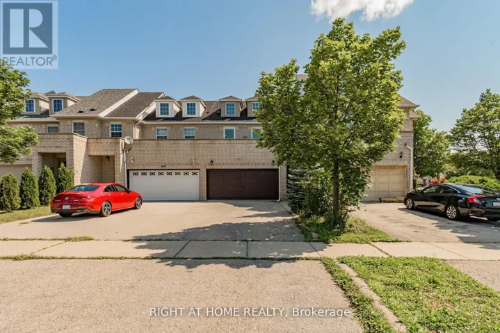 2084 WHITE DOVE CIRCLE, Oakville (WT West Oak Trails), Ontario L6M3R6
