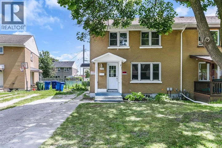 2123 SECORD, Windsor, Ontario N9B1T2